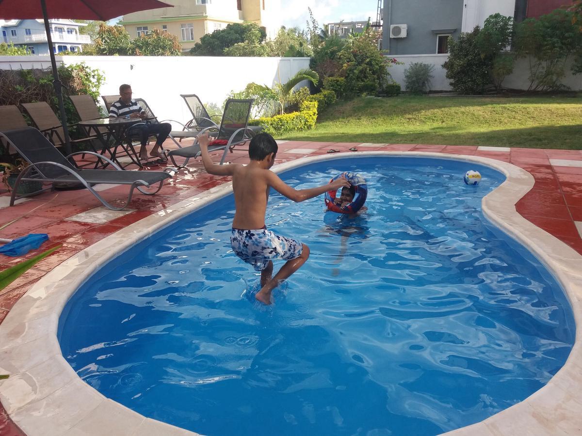 Cardamon Villa Is A 2 Bedroom With 1 Bathroom And Seperate Toilet Detached House With Ac And Swimming Pool , 5 Minutes Walk From Flic En Flac Public Beach Zewnętrze zdjęcie
