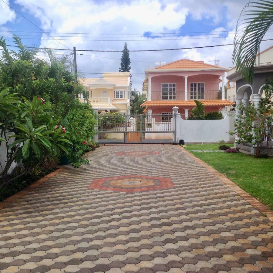 Cardamon Villa Is A 2 Bedroom With 1 Bathroom And Seperate Toilet Detached House With Ac And Swimming Pool , 5 Minutes Walk From Flic En Flac Public Beach Zewnętrze zdjęcie